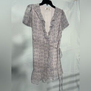 SWEET POT Floral Ruffle Wrap Dress size 8 pre owned Exellent condition.